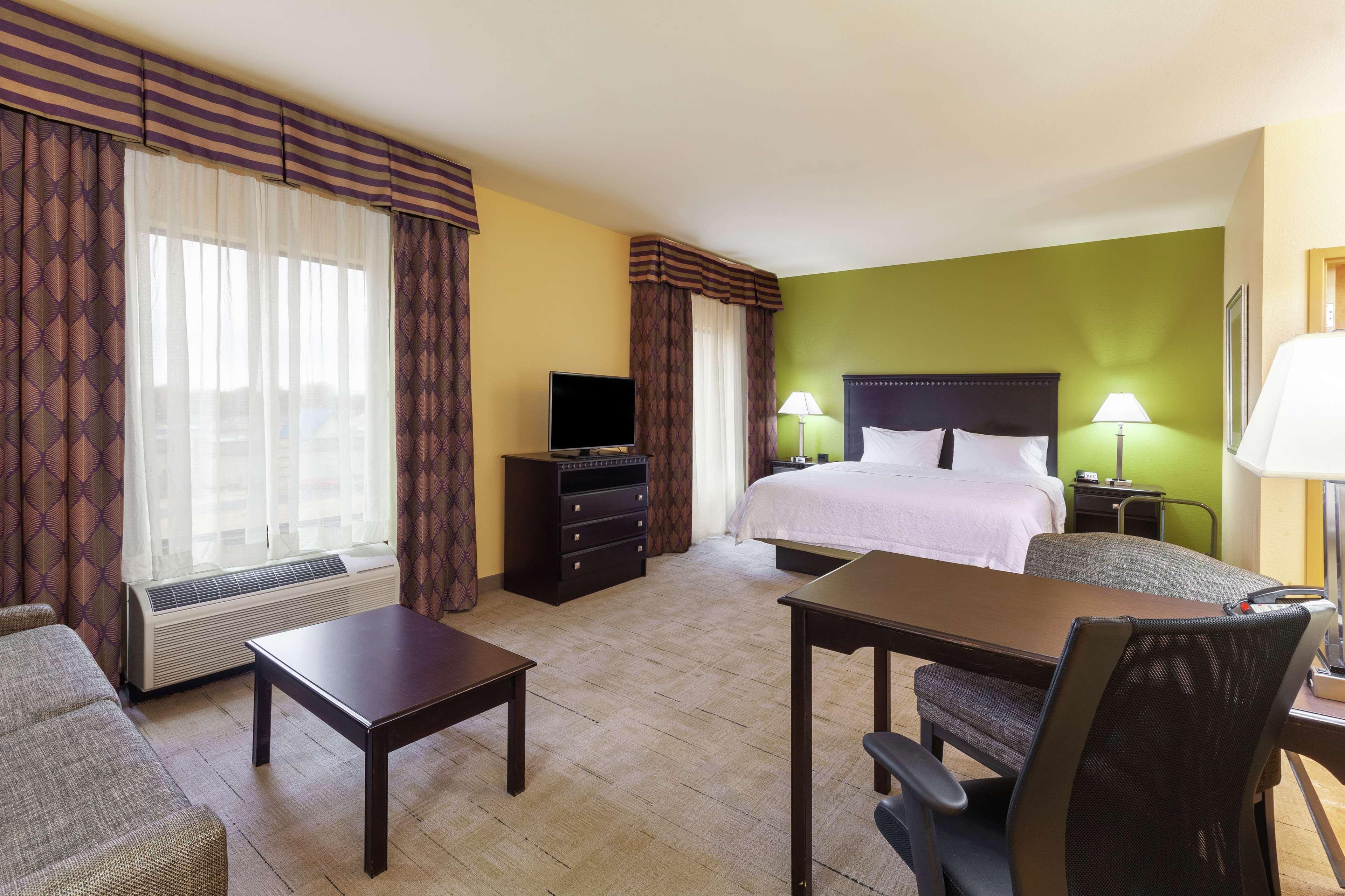 Hotel Hampton & Owasso
