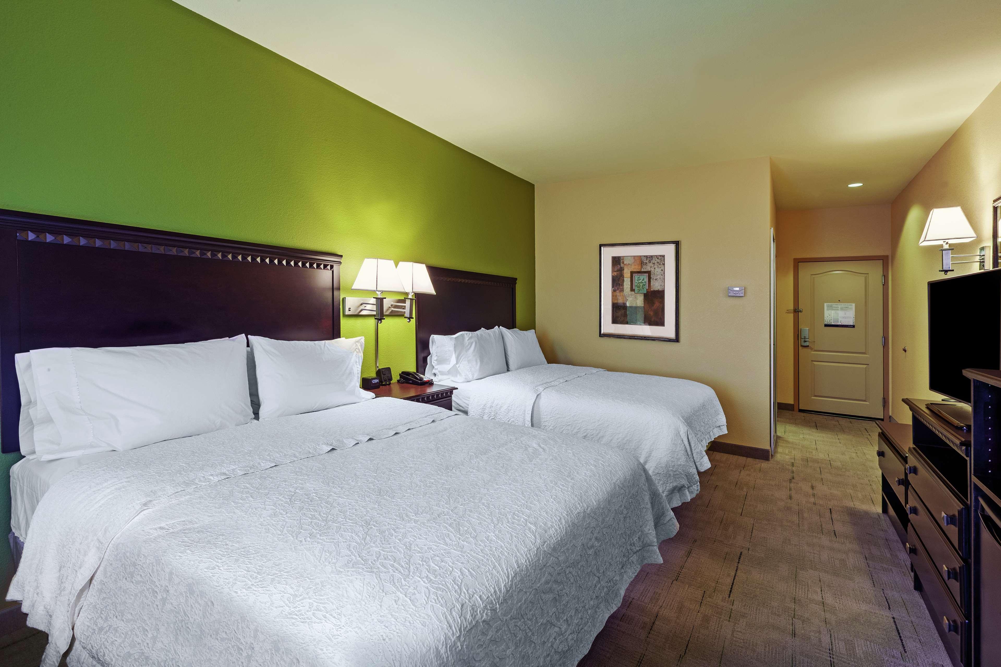 Hotel Hampton & Owasso