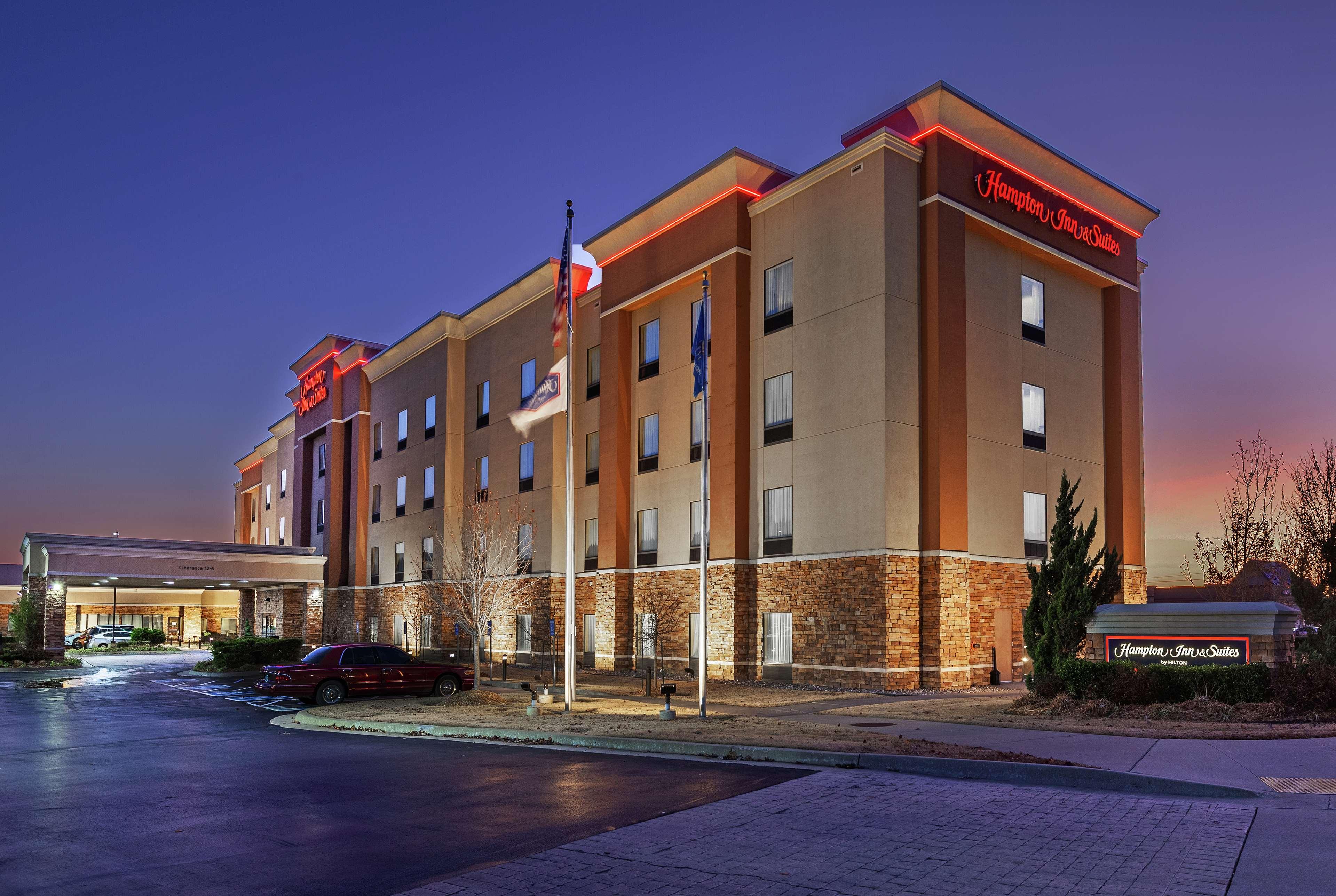 Hampton & Hotel 3*