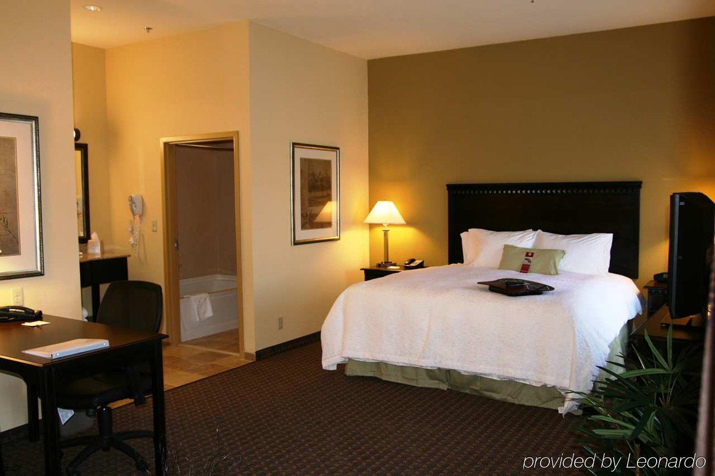 Hotel Hampton & 3*