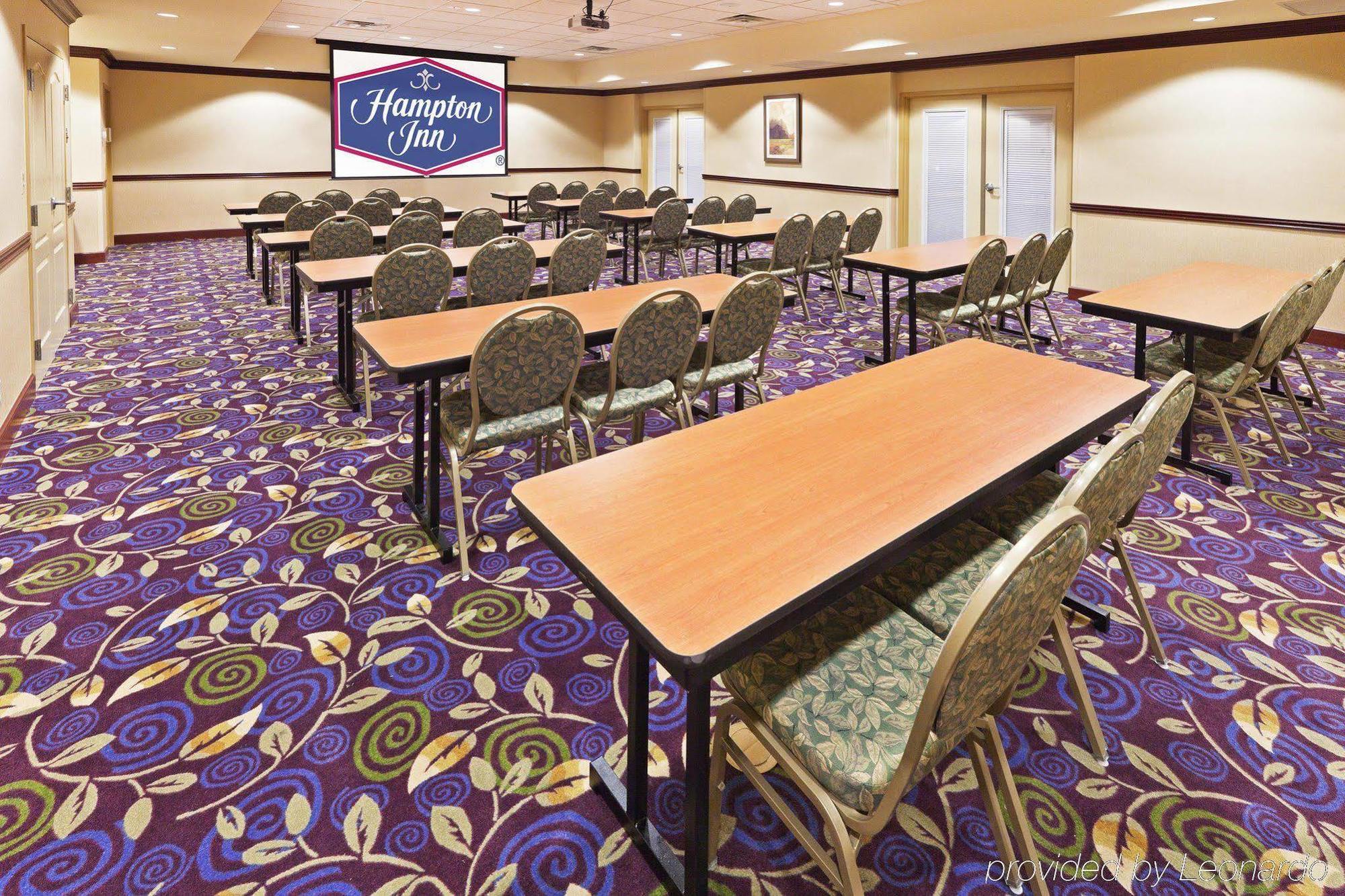 Hotel Hampton & Owasso
